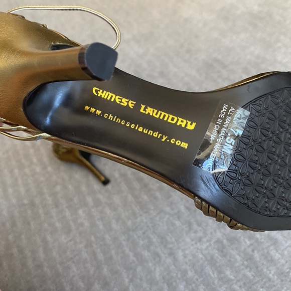 Chinese Laundry Bronze Heels - Picture 7 of 7